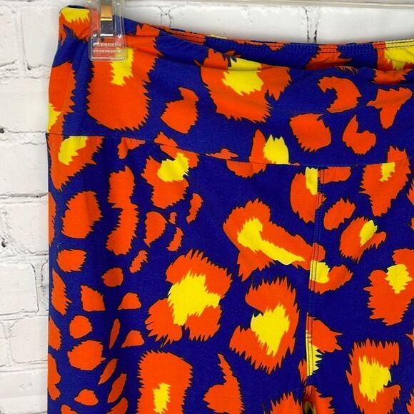 Tall & Curvy LuLaRoe Leggings - Picture 3 of 4